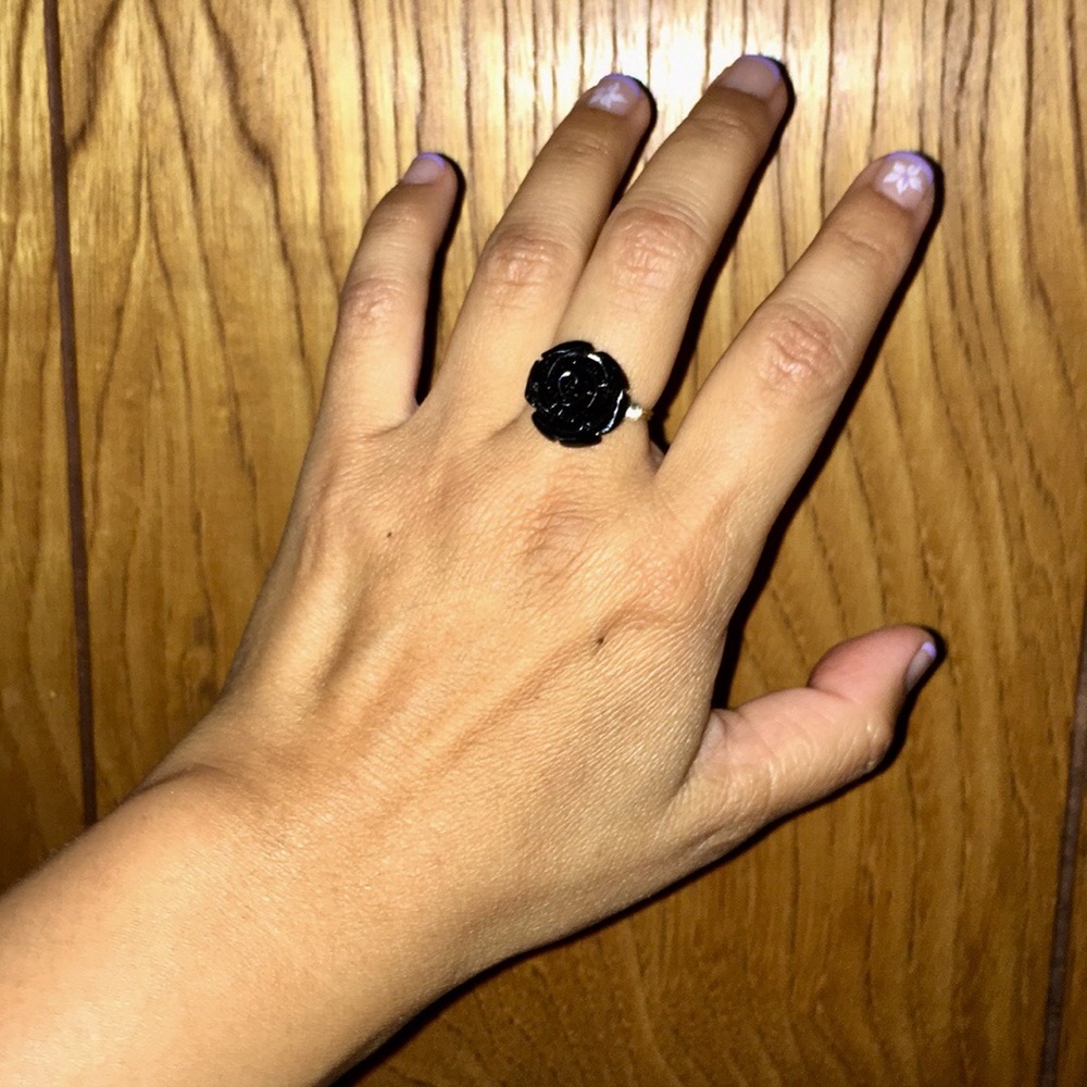 🖤🌹HOST PICK RING!🌹🖤 - Picture 7 of 8